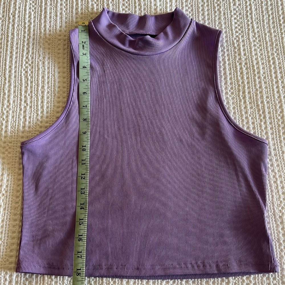 Mock Neck Crop Top Tank Top - Picture 4 of 6